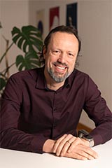  Peter Diserens